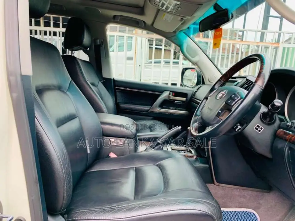 Toyota Land Cruiser V8 ZX 2011 SUV (Used)