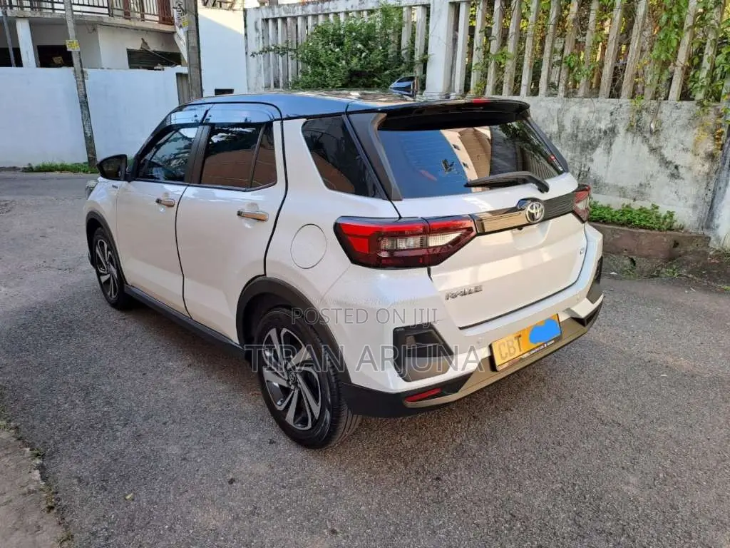 Toyota Raize 2025 SUV (Used)