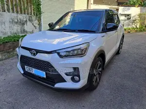 Toyota Raize 2025 SUV (Used)