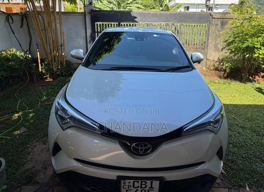 Toyota CHR NGX 10 2018 SUV (Used)