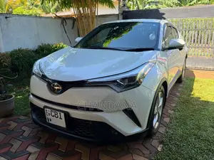 Toyota CHR NGX 10 2018 SUV (Used)