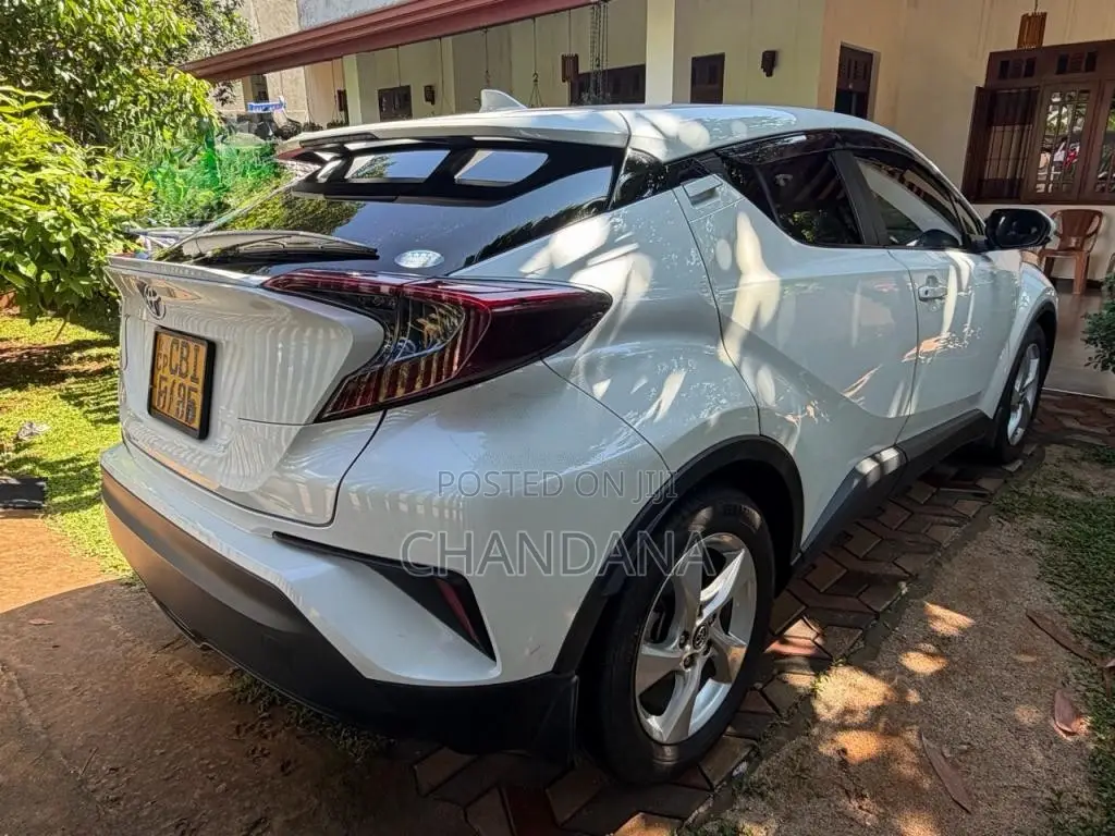Toyota CHR NGX 10 2018 SUV (Used)