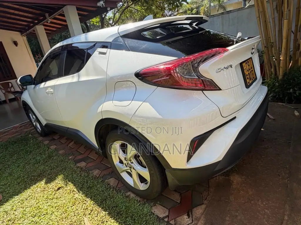 Toyota CHR NGX 10 2018 SUV (Used)