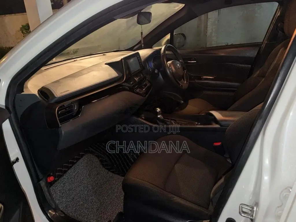 Toyota CHR NGX 10 2018 SUV (Used)