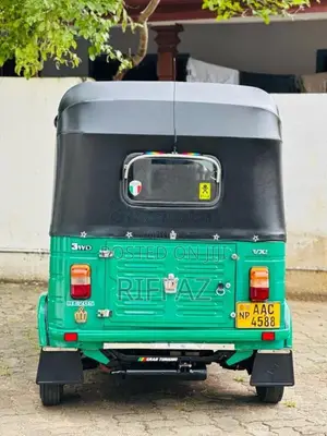 Bajaj RE 205 2012 Three Wheel (Used)