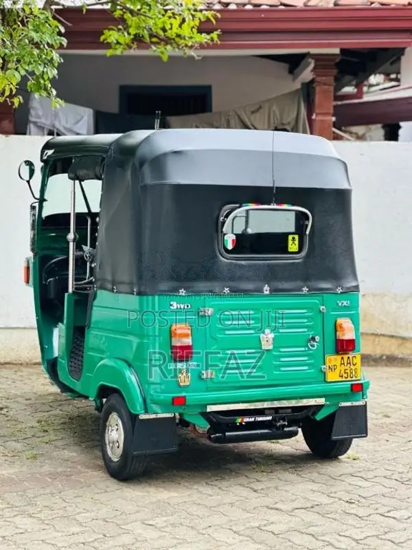 Bajaj RE 205 2012 Three Wheel (Used)
