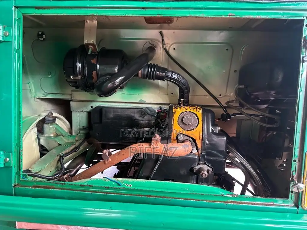 Bajaj RE 205 2012 Three Wheel (Used)