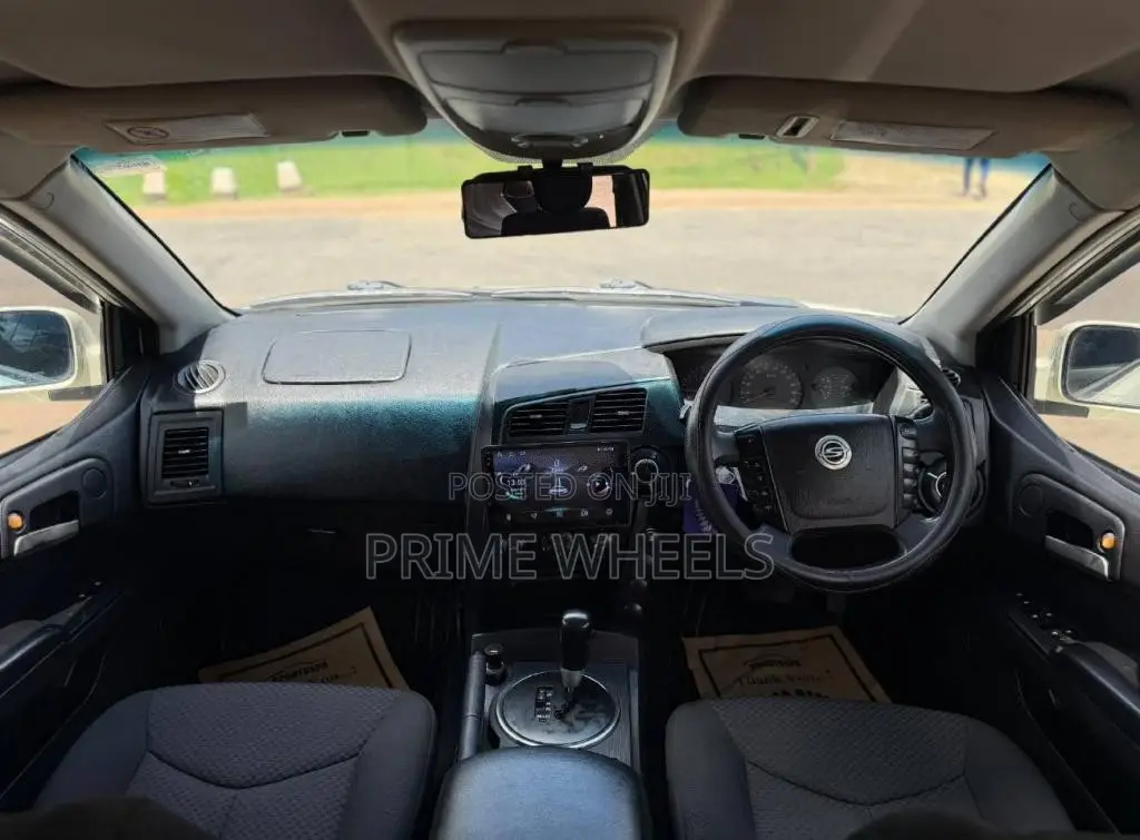 Micro Kyron 2009 SUV (Used)