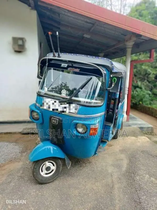 Bajaj RE 205 2011 Three Wheel (Used)