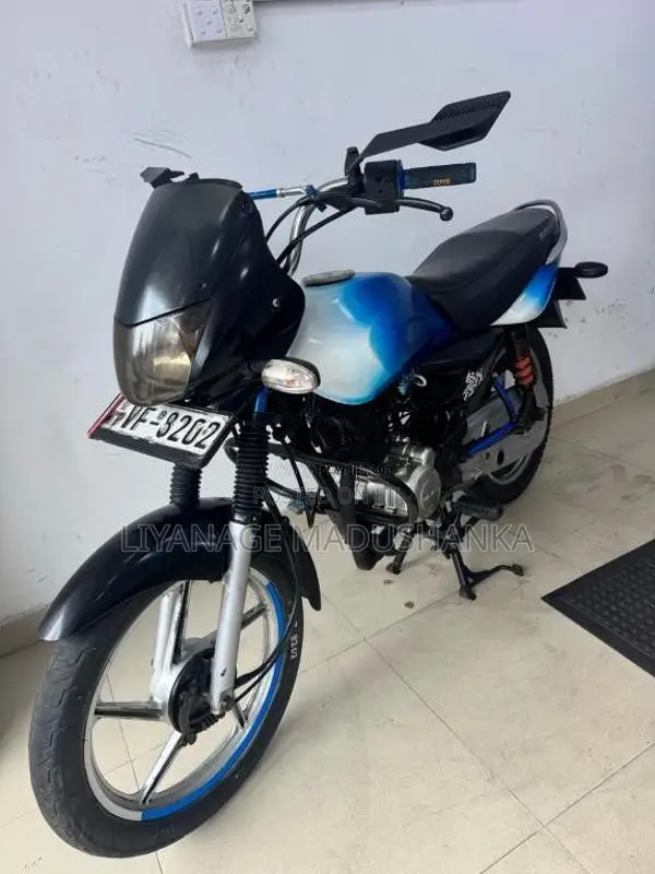 Bajaj Platina 2010 Motorbike (Used)