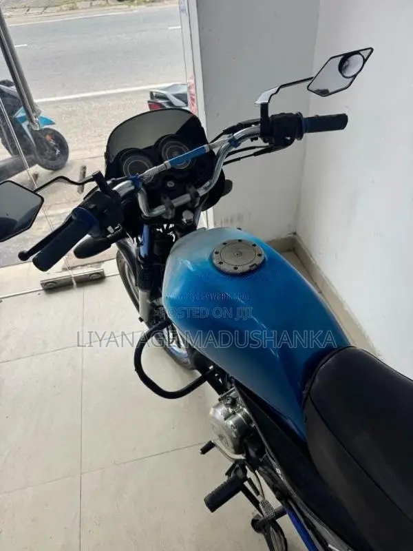 Bajaj Platina 2010 Motorbike (Used)