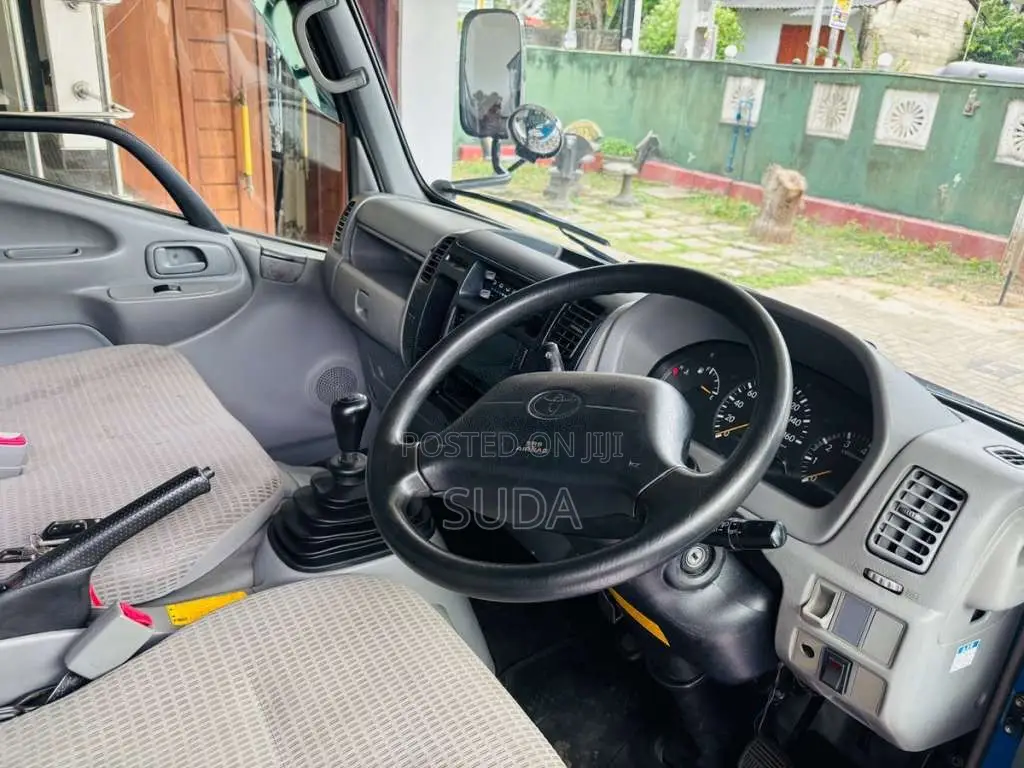 Toyota Dyna 2018 Pickup (Used)