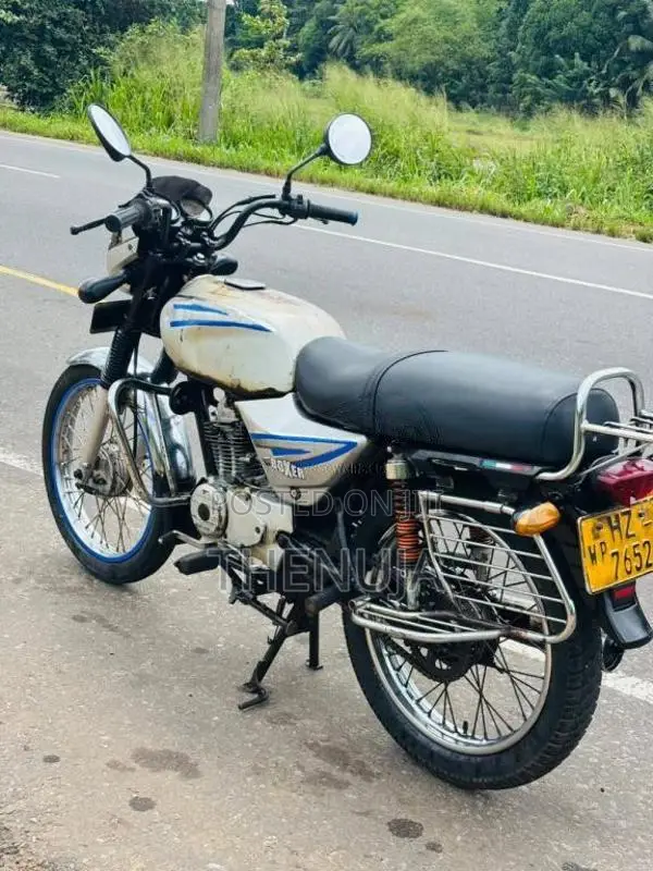 Bajaj Boxer 2010 Motorbike (Used)