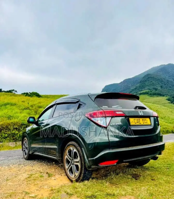 Honda Vezel 2014 SUV (Used)
