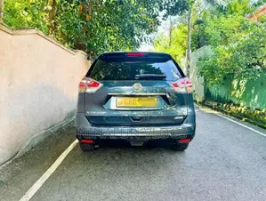Nissan X-Trail Premium 2016 SUV (Used)