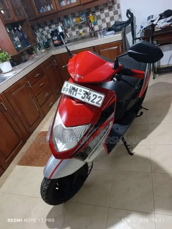 Honda Dio 2011 Motorbike (Used)