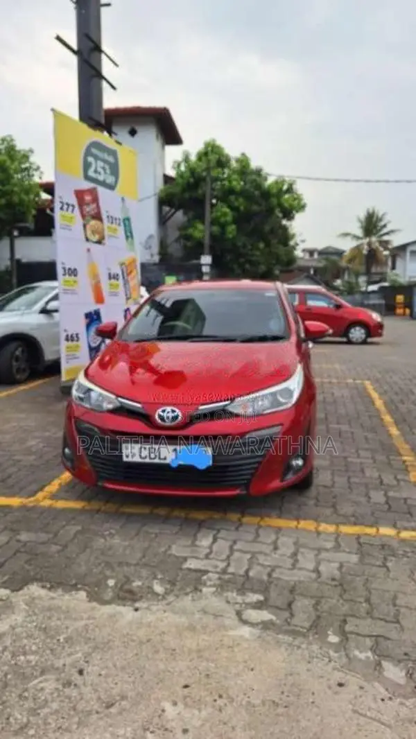 Toyota Yaris Ativ 2018 Car (Used)