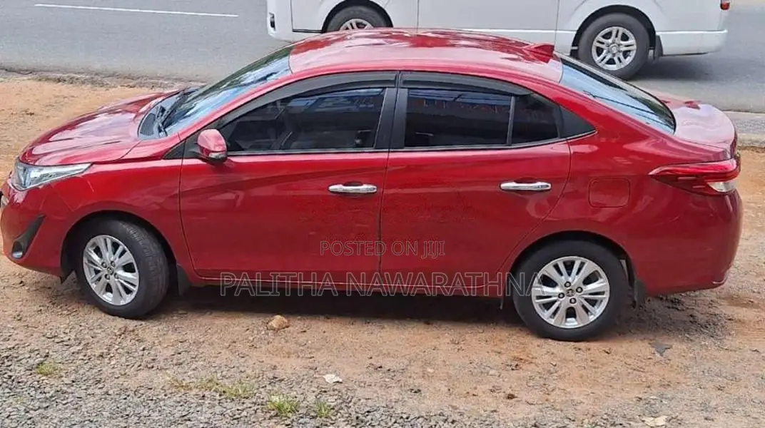 Toyota Yaris Ativ 2018 Car (Used)