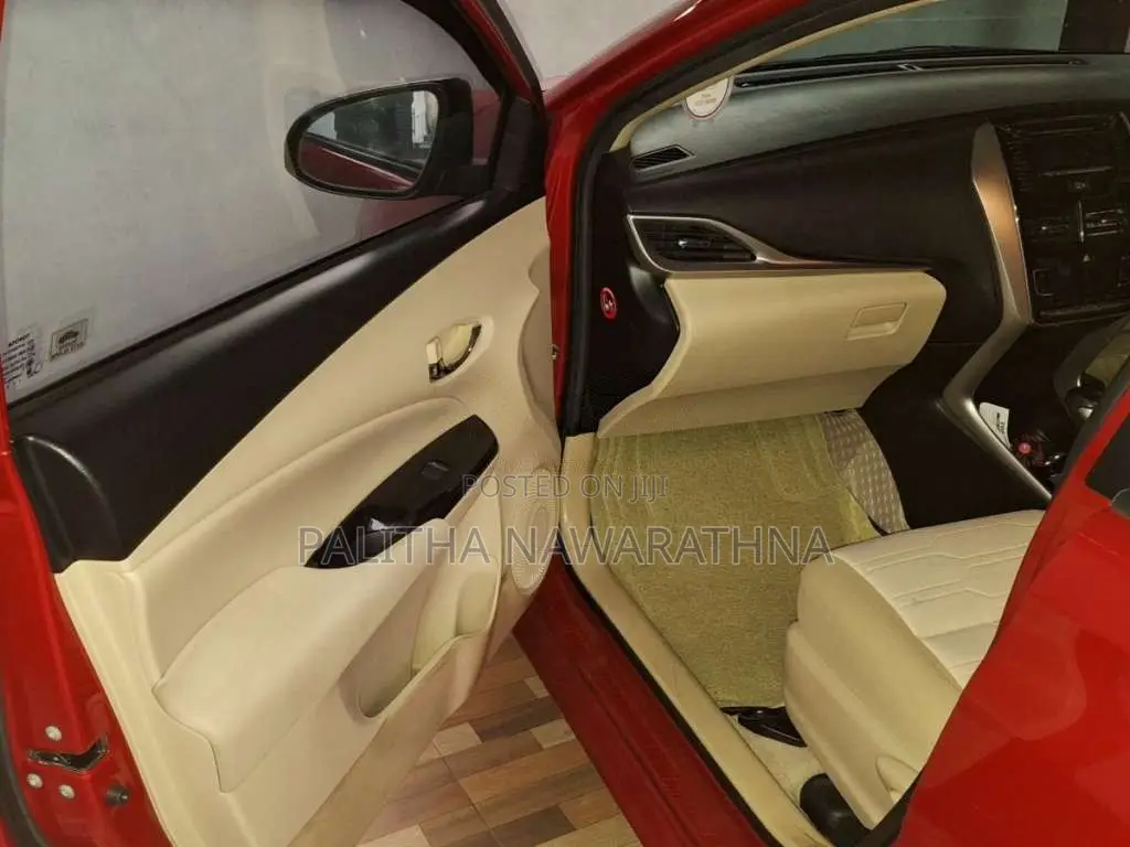 Toyota Yaris Ativ 2018 Car (Used)