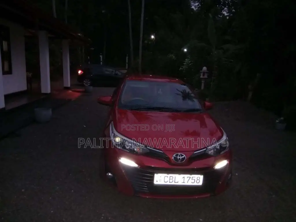 Toyota Yaris Ativ 2018 Car (Used)