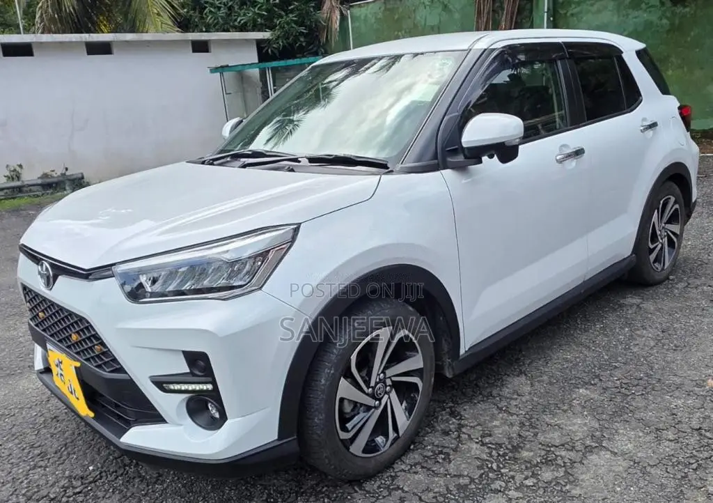 Toyota Raize 2024 SUV (Used)