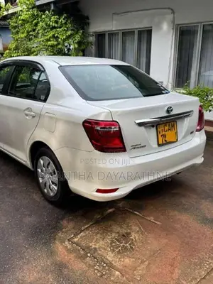 Toyota Axio 2015 Car (Used)