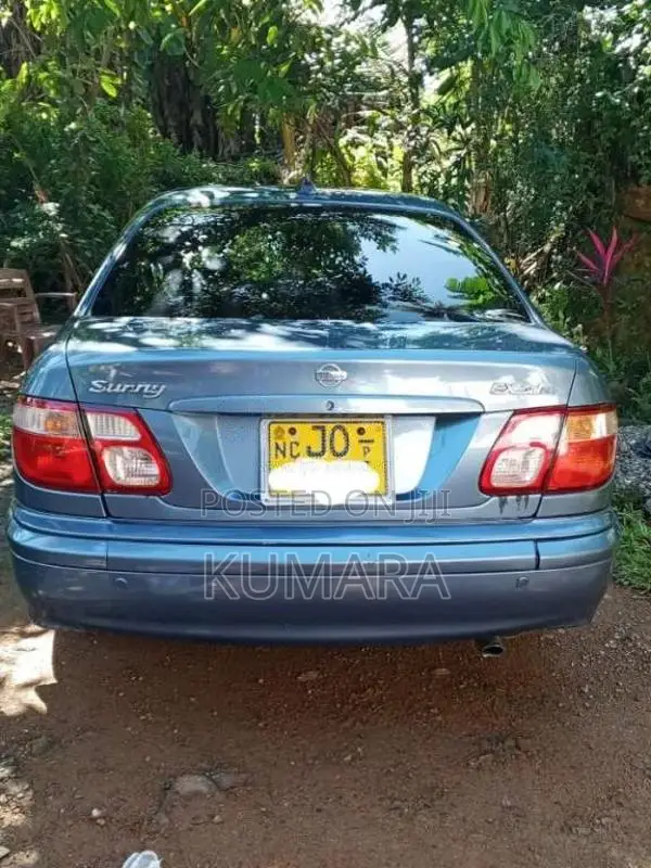 Nissan Sunny 2001 Car (Used)