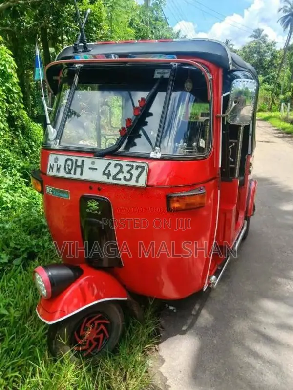 Bajaj RE 2006 Three Wheel (Used)