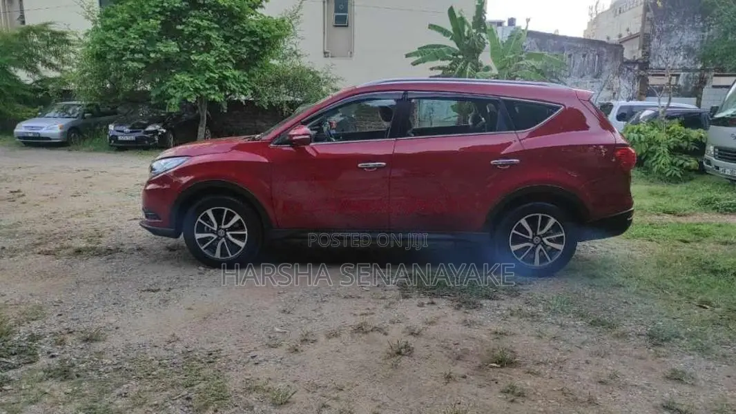 DFSK Glory 580 2023 SUV (Used)