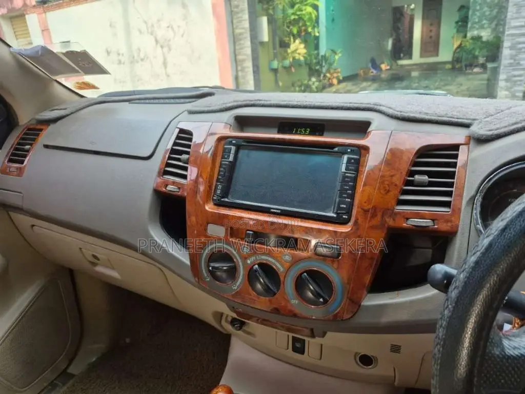 Toyota Hilux 2006 Pickup (Used)