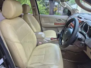Toyota Hilux 2006 Pickup (Used)
