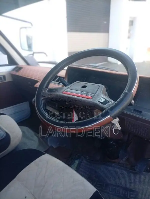 Toyota Hiace 51 1988 Van (Used)