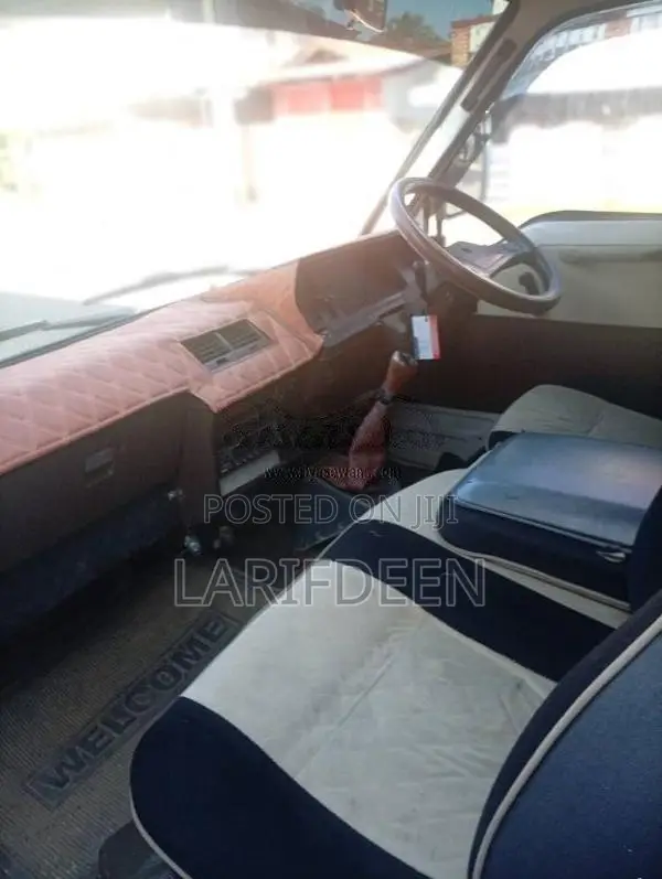Toyota Hiace 51 1988 Van (Used)