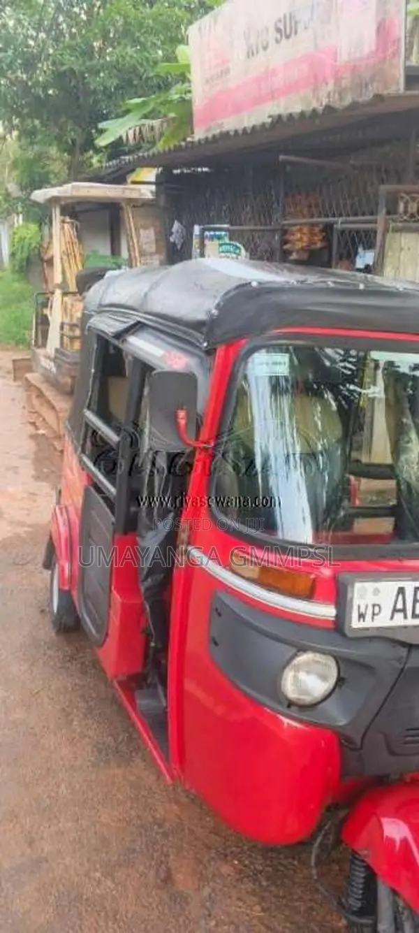 Bajaj 4 Stroke 2018 Three Wheel (Used)