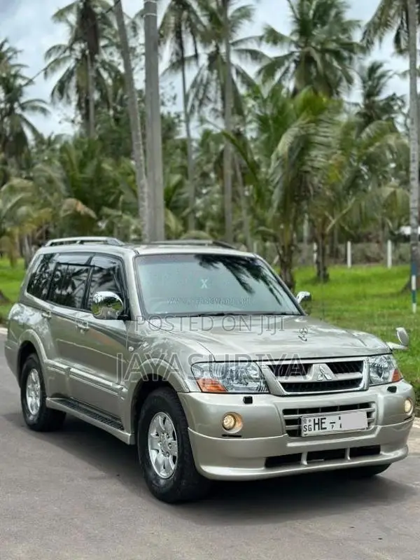 Mitsubishi Montero V6 2003 SUV (Used)