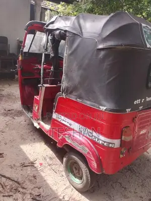 Bajaj 2 Stroke 2006 Three Wheel (Used)