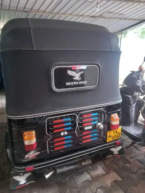 Bajaj 4 stroke 2012 Three Wheel (Used)