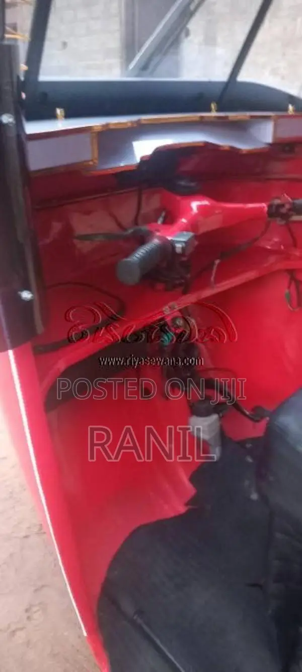 Bajaj 2 stroke 2000 Three Wheel (Used)