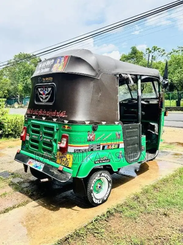 Bajaj 2 Stroke 2006 Three Wheel (Used)