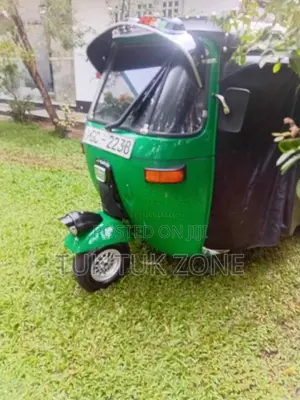 Bajaj RE 2 Stroke 2000 Three Wheel (Used)