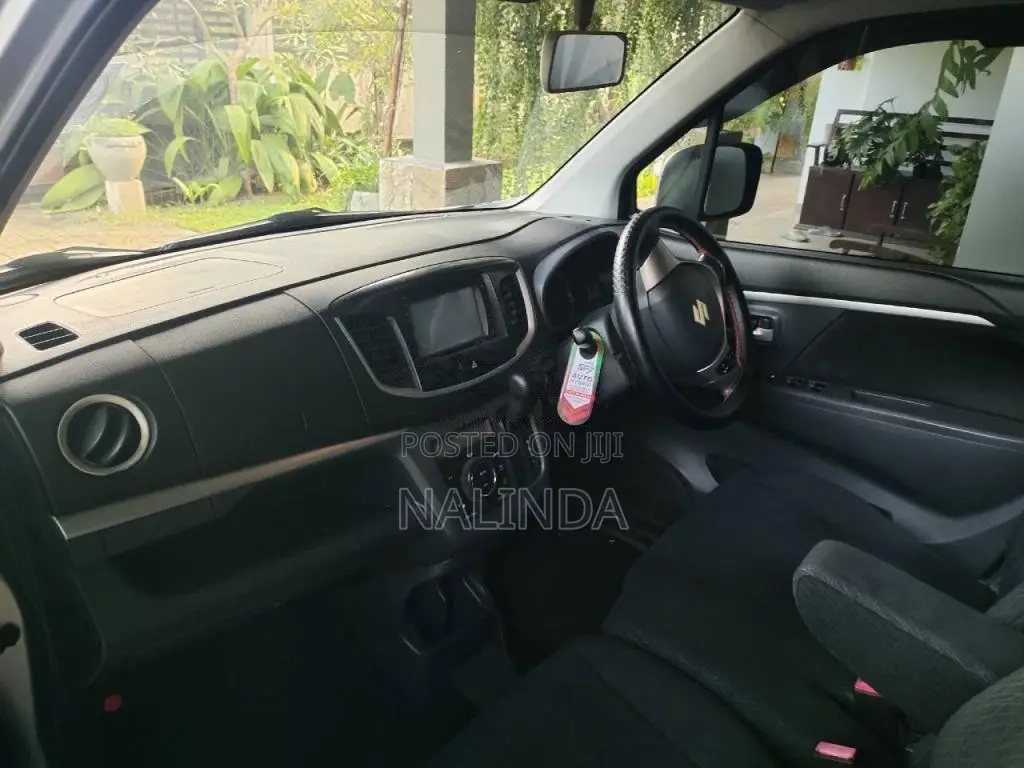 Suzuki Wagan R Fx 2016 Car (Used)