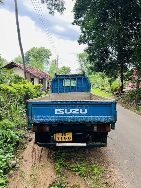 Isuzu ELF 1987 Lorry (Used)