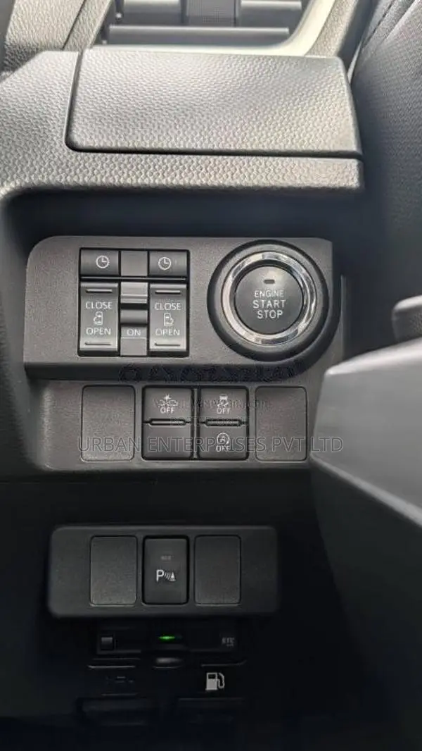 Toyota Roomy Custom G 2024 Car Unregistered (Recondition)