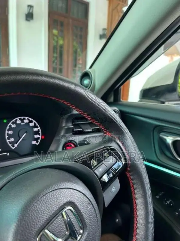 Honda Vezel Z Premium 2025 Car (Used)