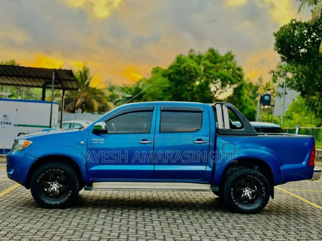 Toyota HILUX 3 0 2006 Pickup (Used)