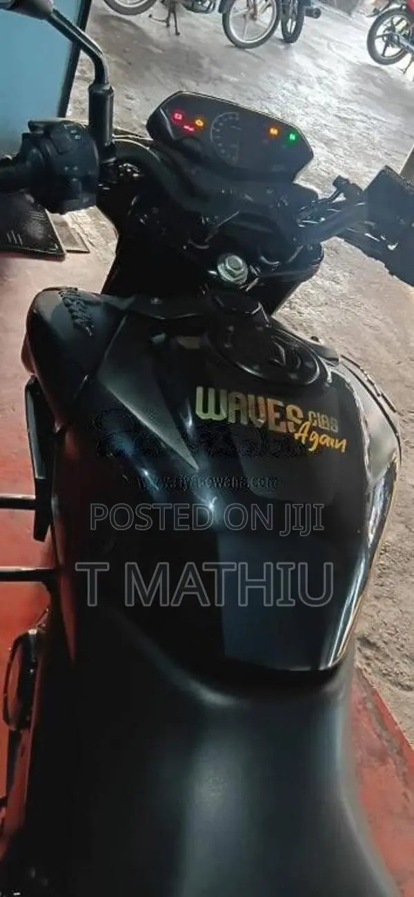 Bajaj N160 2025 Motorbike (Used)