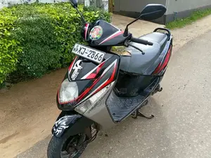 Honda Dio 2000 Motorbike (Used)