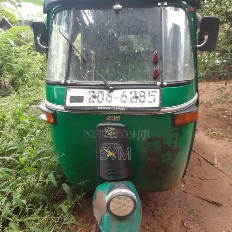 Bajaj 2 Stroke 2000 Three Wheel (Used)