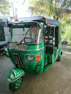 Bajaj 4 stroke 2012 Three Wheel (Used)