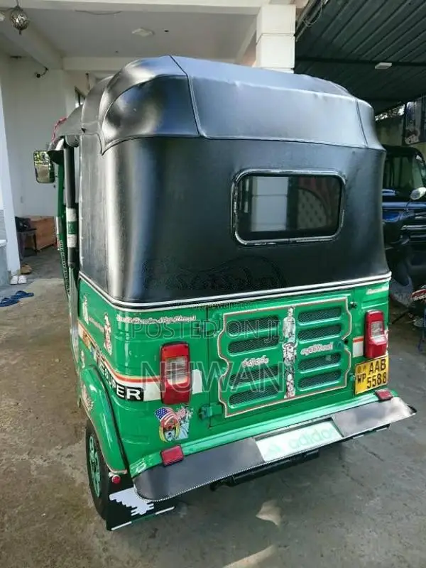 Bajaj 4 stroke 2012 Three Wheel (Used)